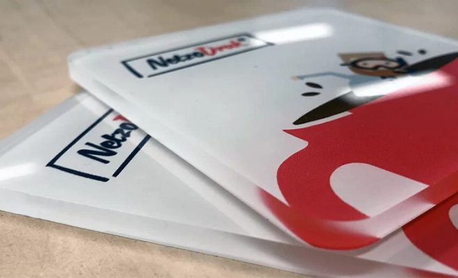 УФ лакировка: как добавить эффект «премиум» в полиграфическую продукцию