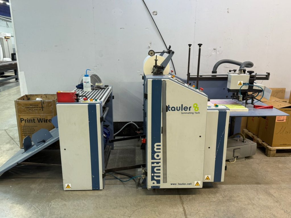 Промышленный автоматический рулонный ламинатор